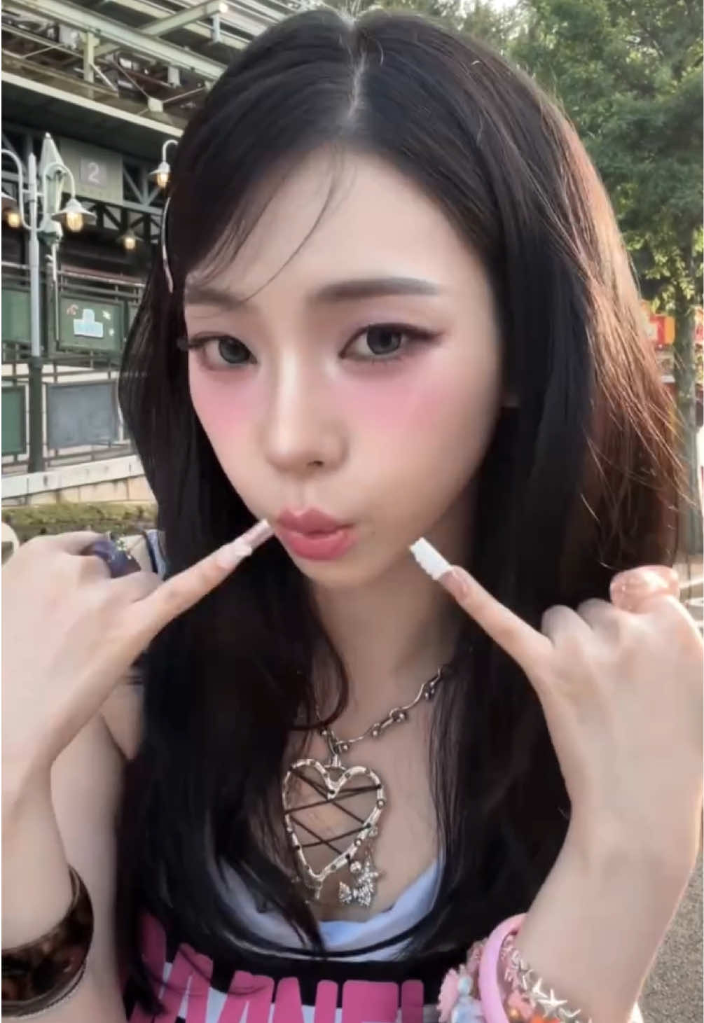 @☺︎