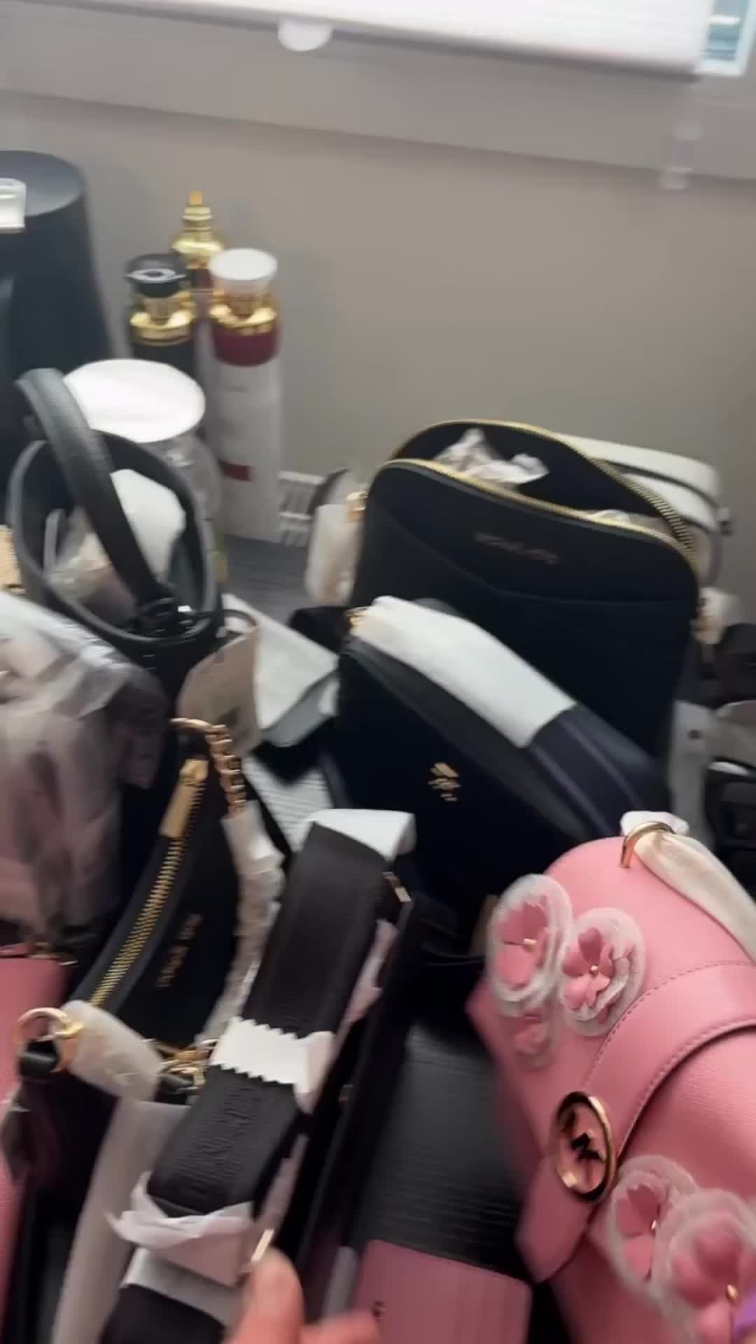 @ElmetShop