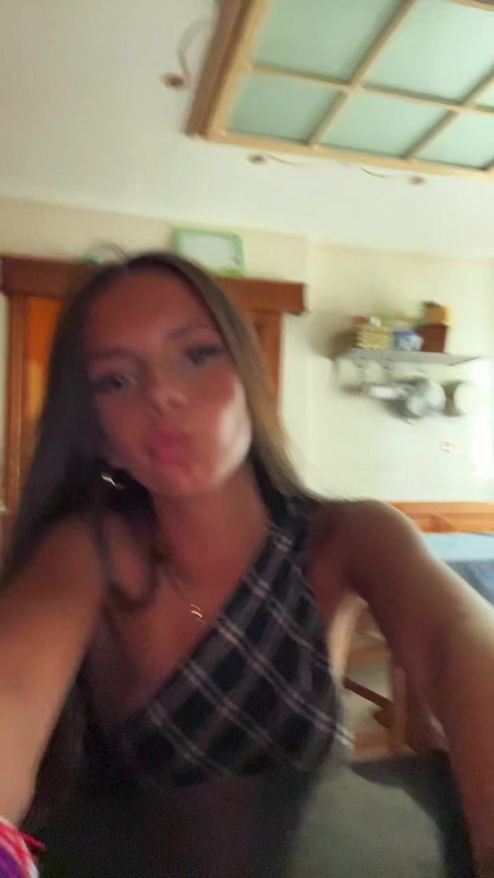 @LARA BLANCO