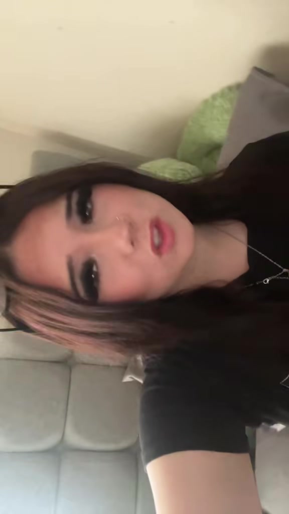 @khlo