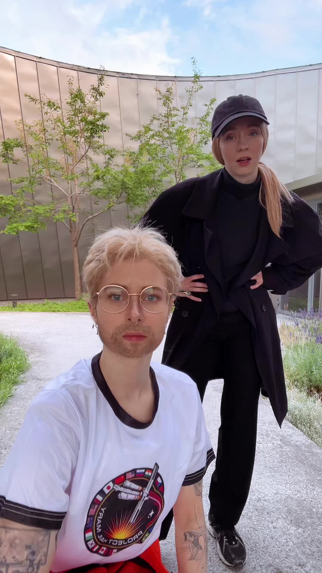 @rayli_cos