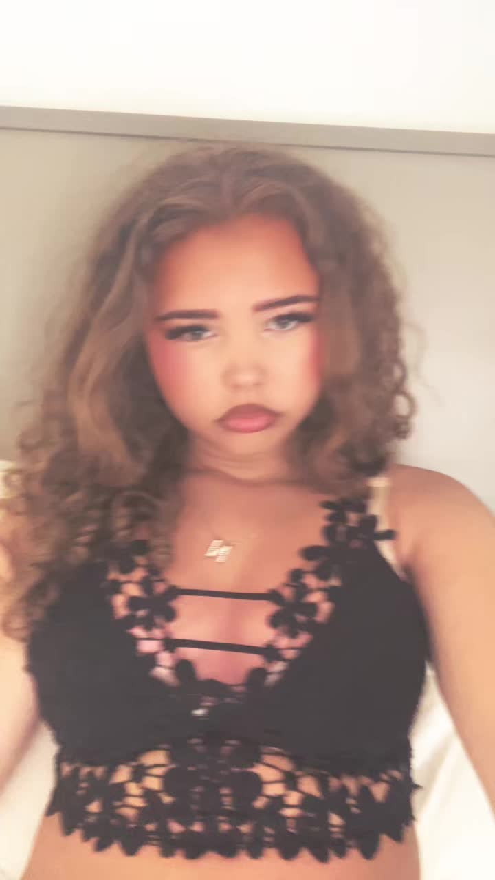 @𝓝𝔂𝓪 𝔁💕🎀