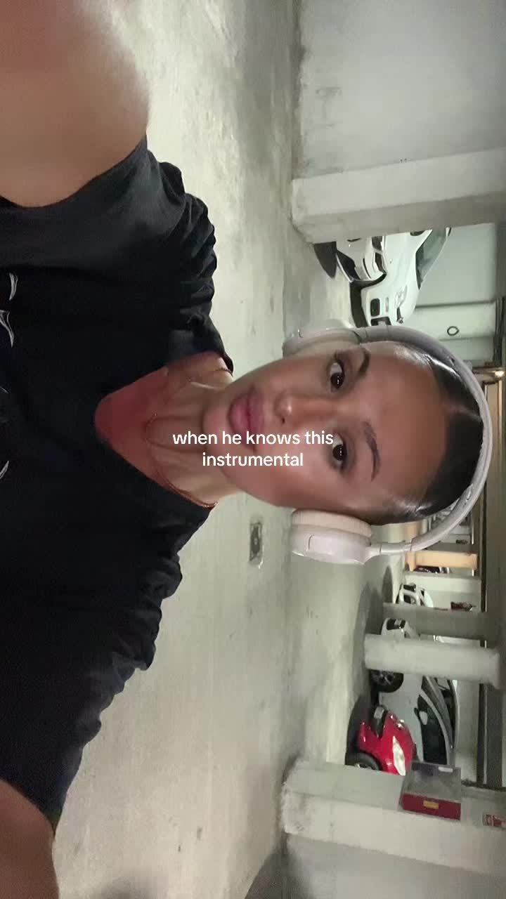 @Alba Quiñones