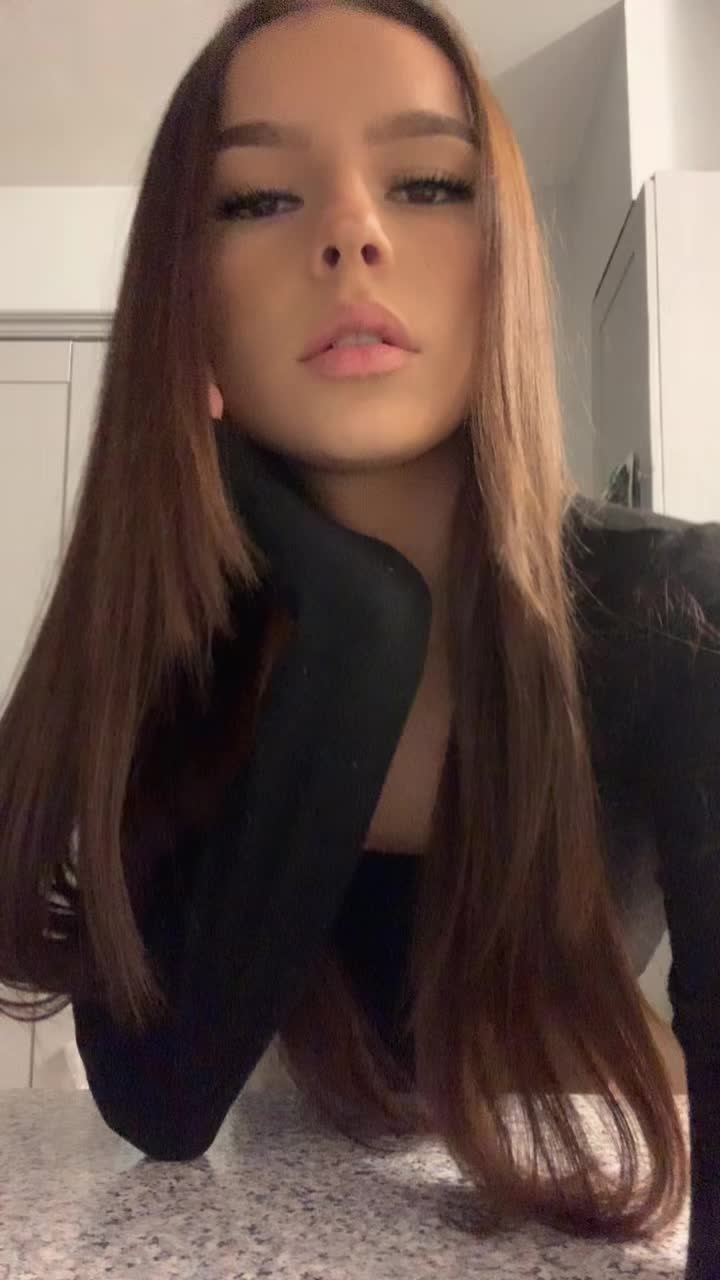 @𝘭𝘪𝘭𝘭𝘺𝘳𝘰𝘴𝘦