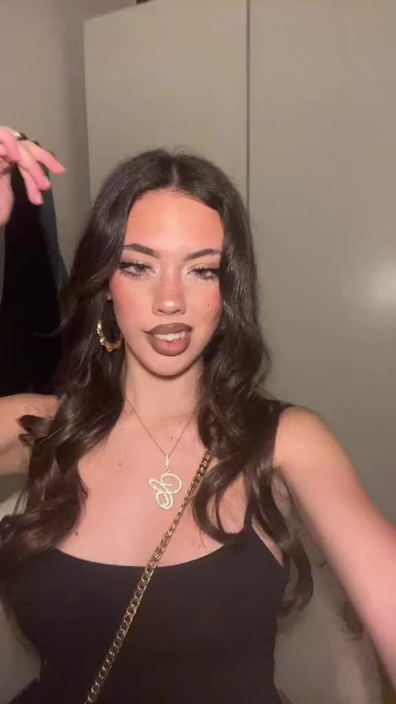 @claudia