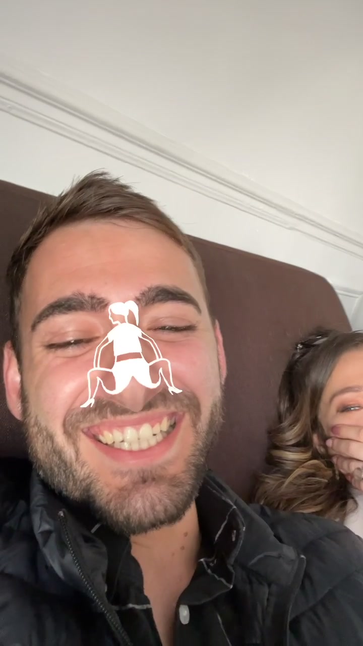 @Chlo&eacute; & Charly