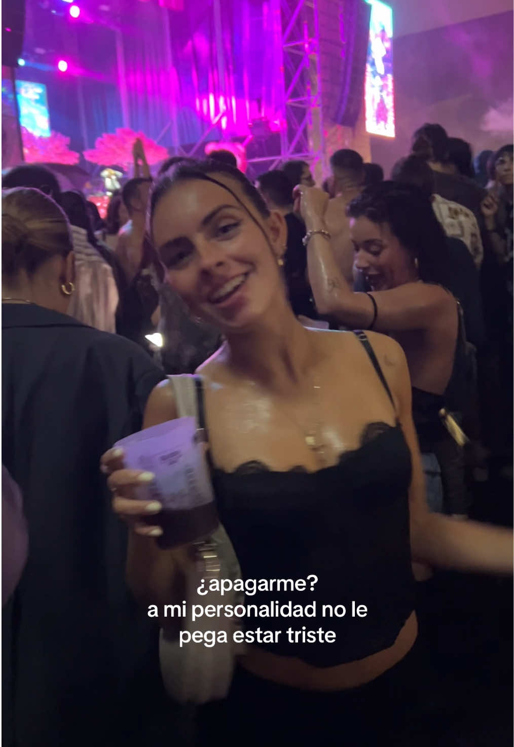 @Mónica