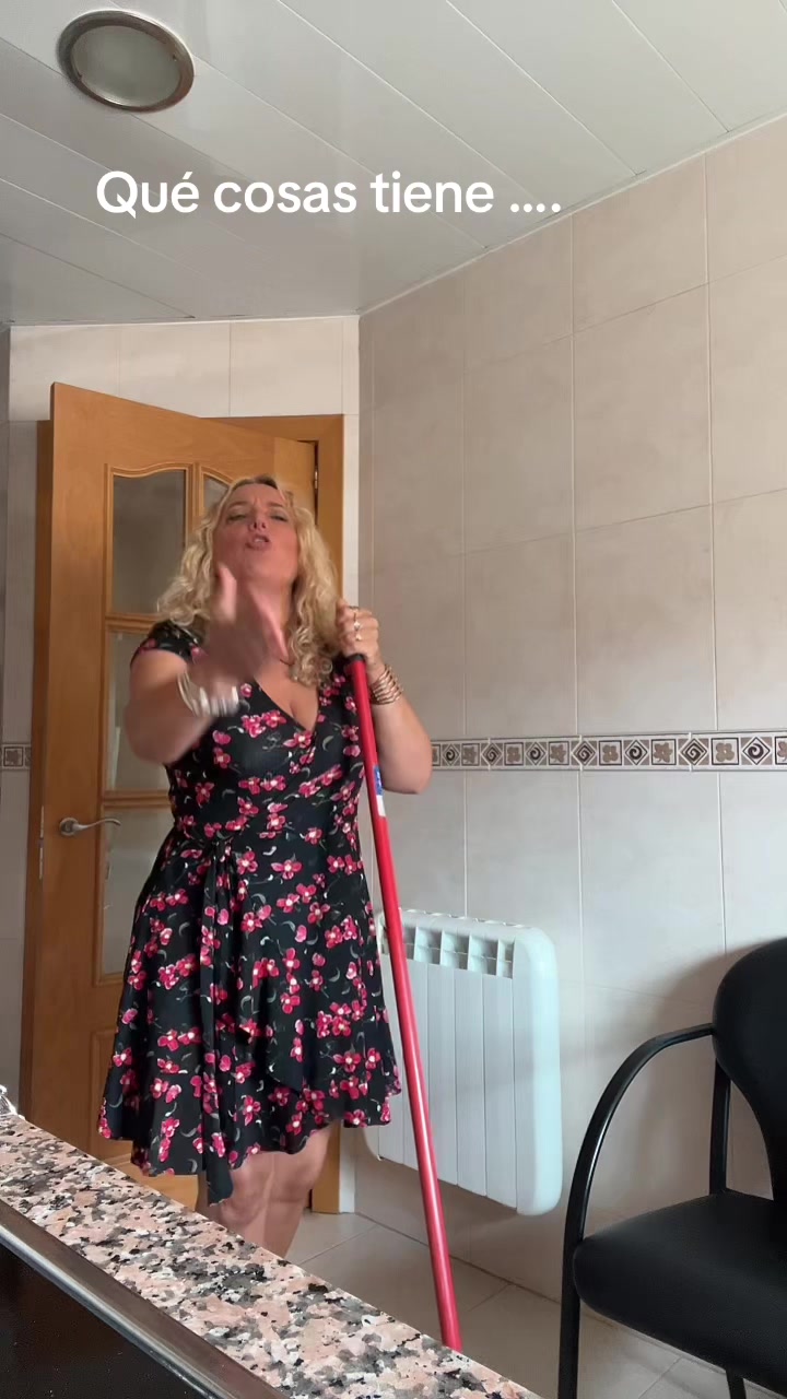 @veronicayeiko