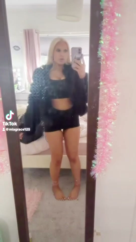 @𝐦𝐢𝐚 𝐠𝐫𝐚𝐜𝐞 𝐱