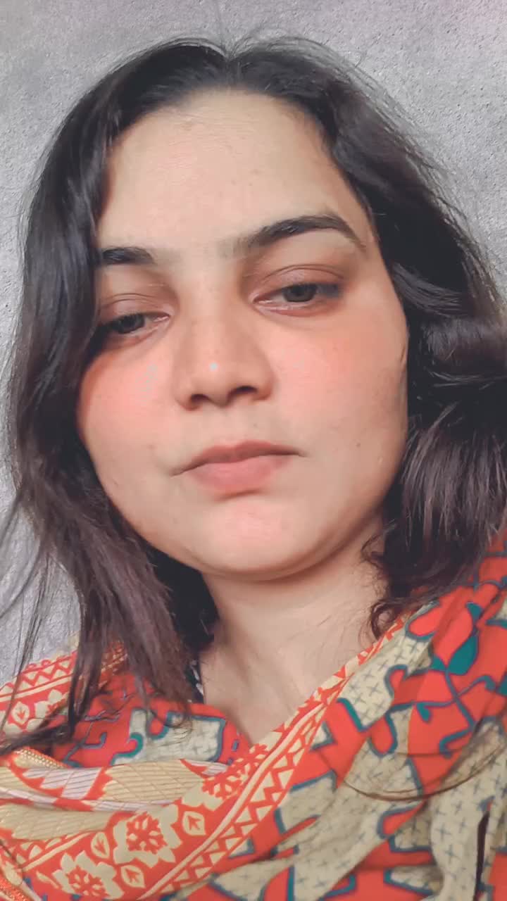 @Model Fara Malik