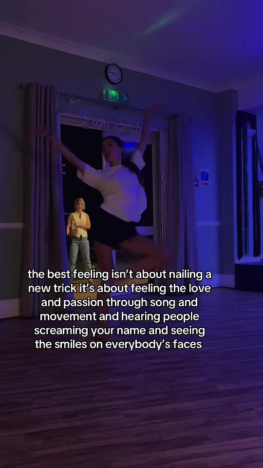 @Scarlet x