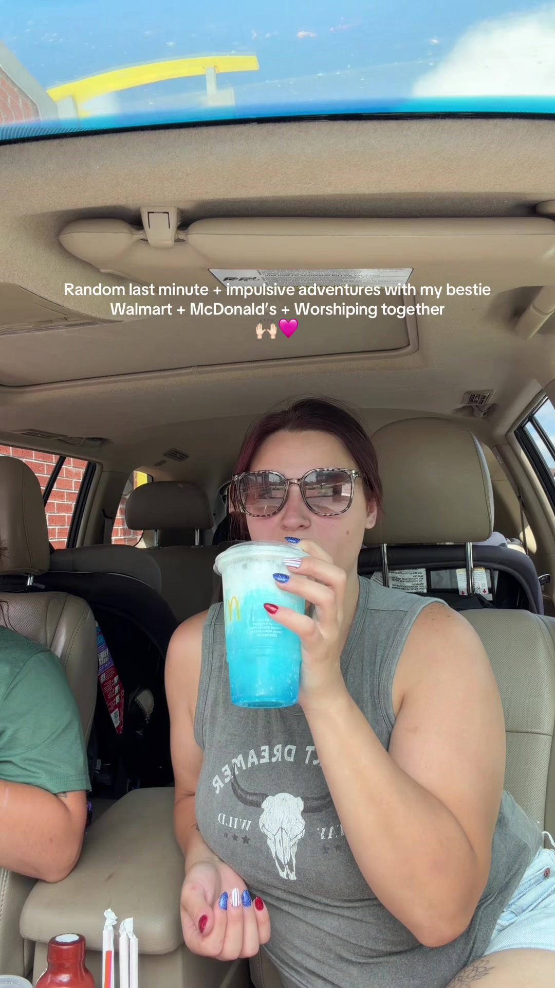 @C A S S Y | mama + wife 🦋
