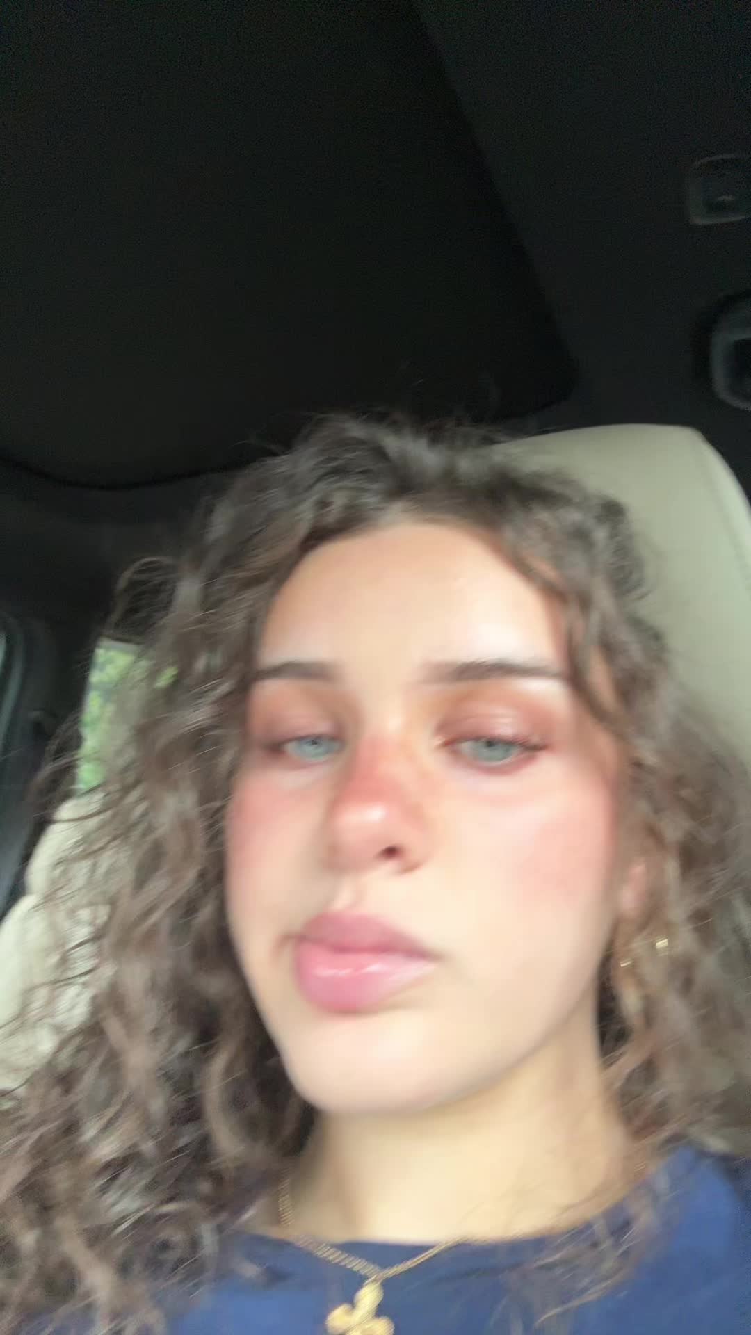 @⃟