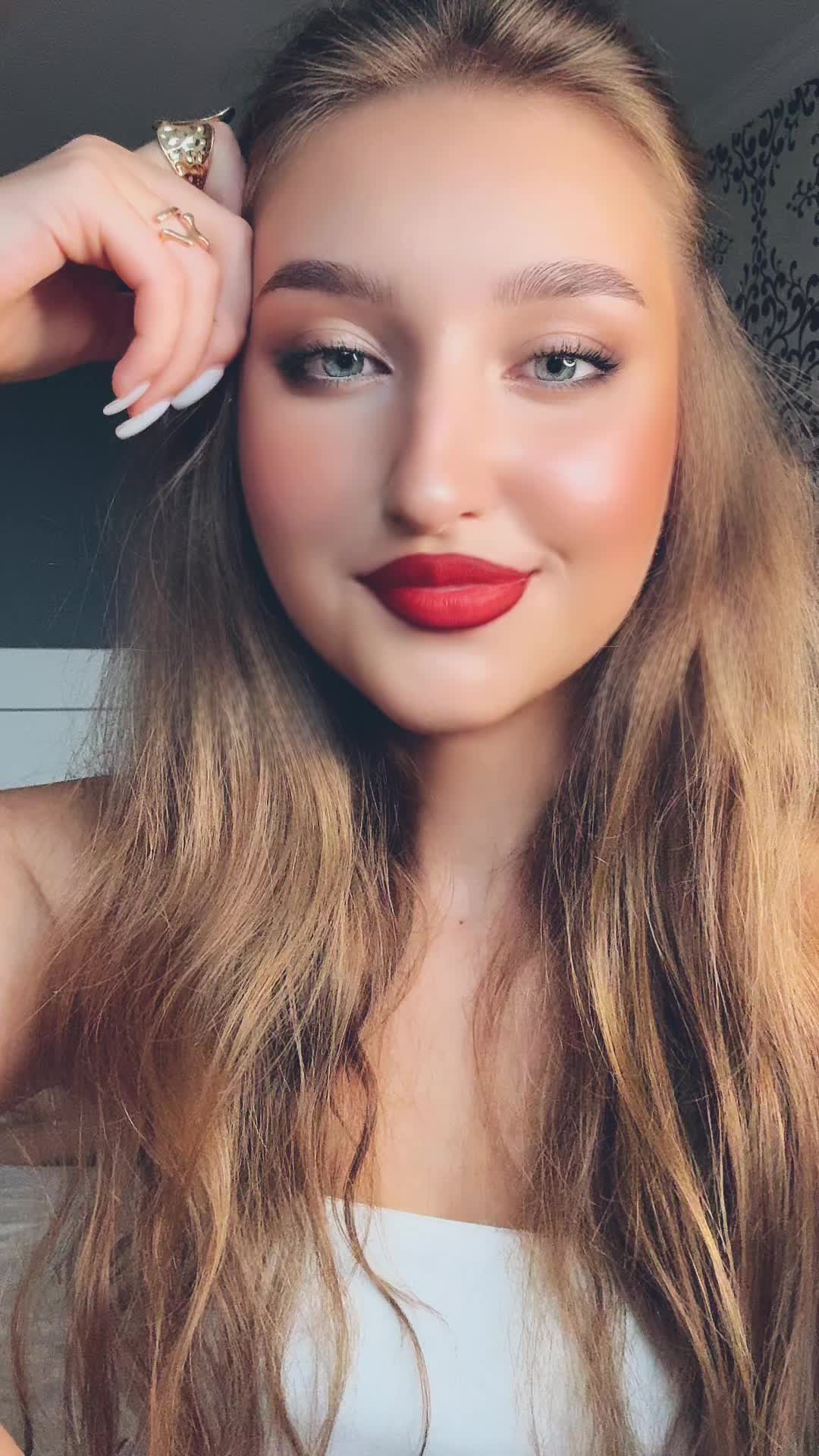 @ADELINA T | CONTENT CREATOR 💎