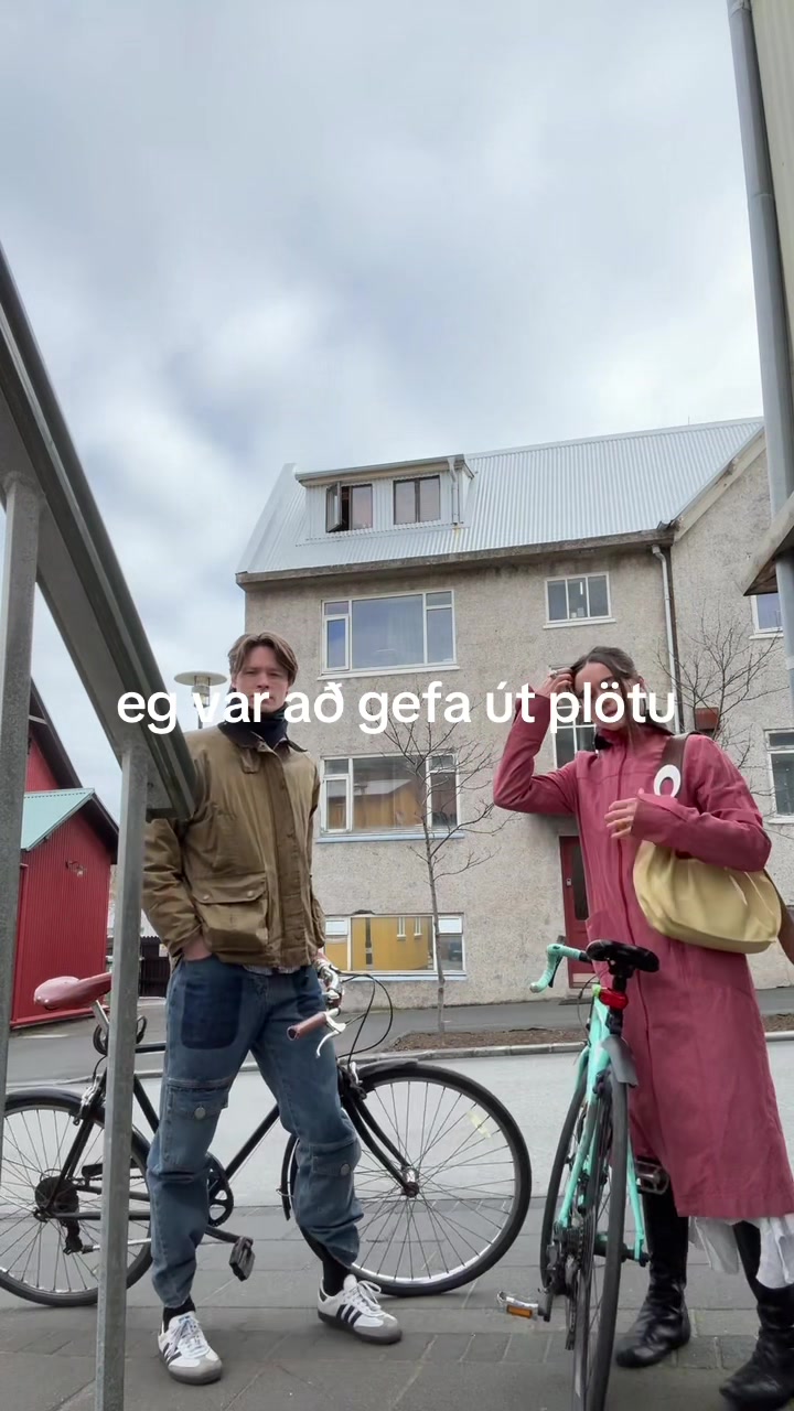 @roshildur
