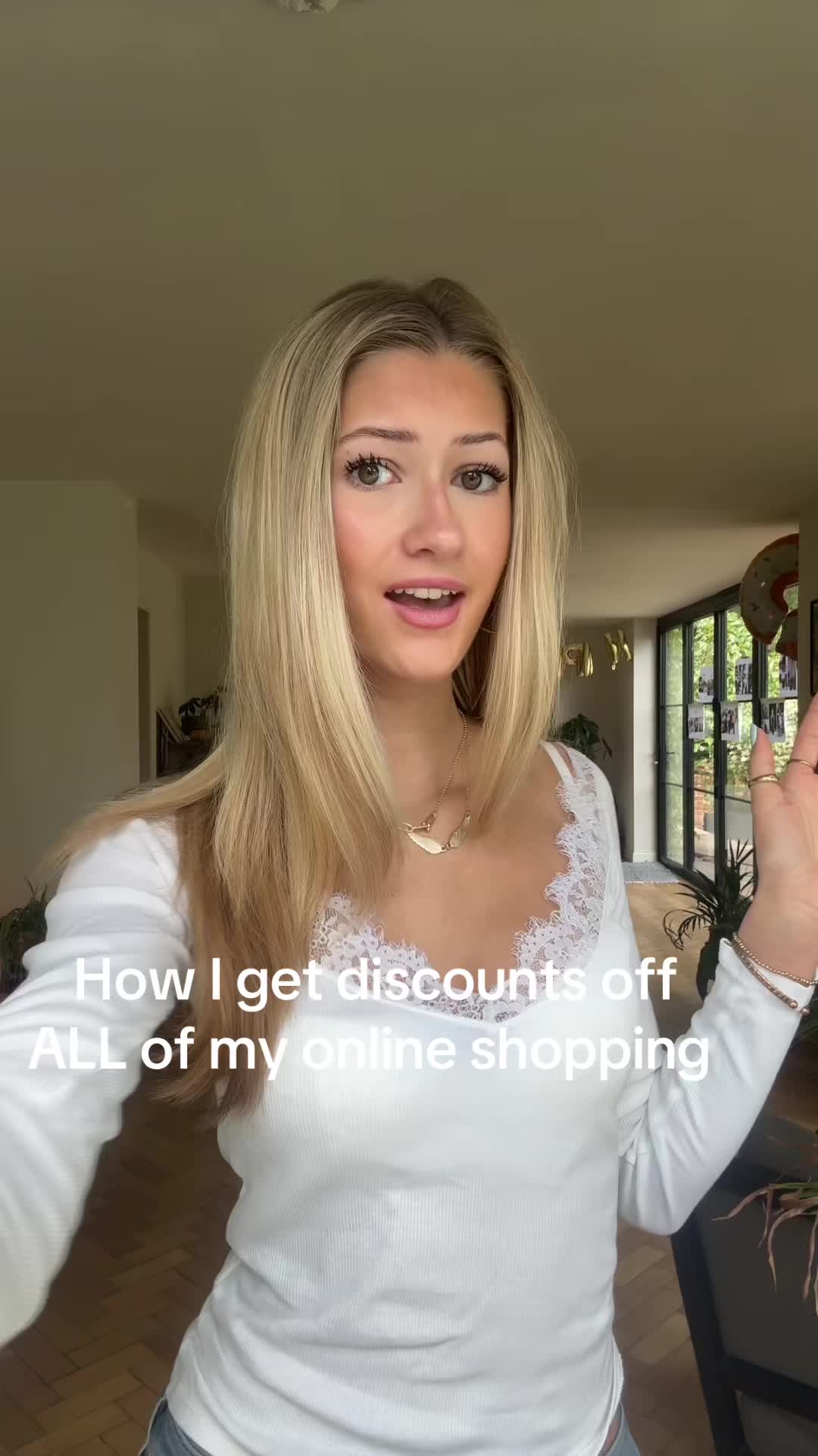 @sofiasfashionfile