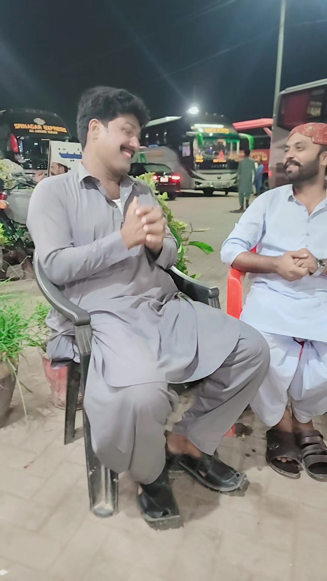 @ملک زین اعوان   ✅