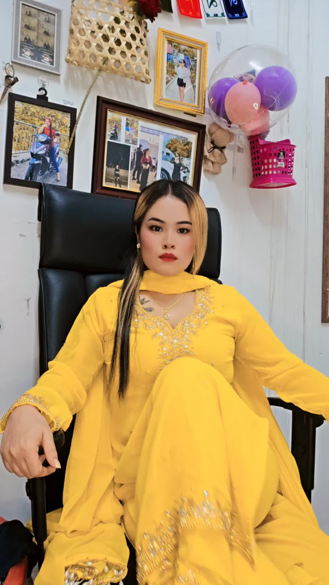 @👑🌸Blonsya रानी🌸👑