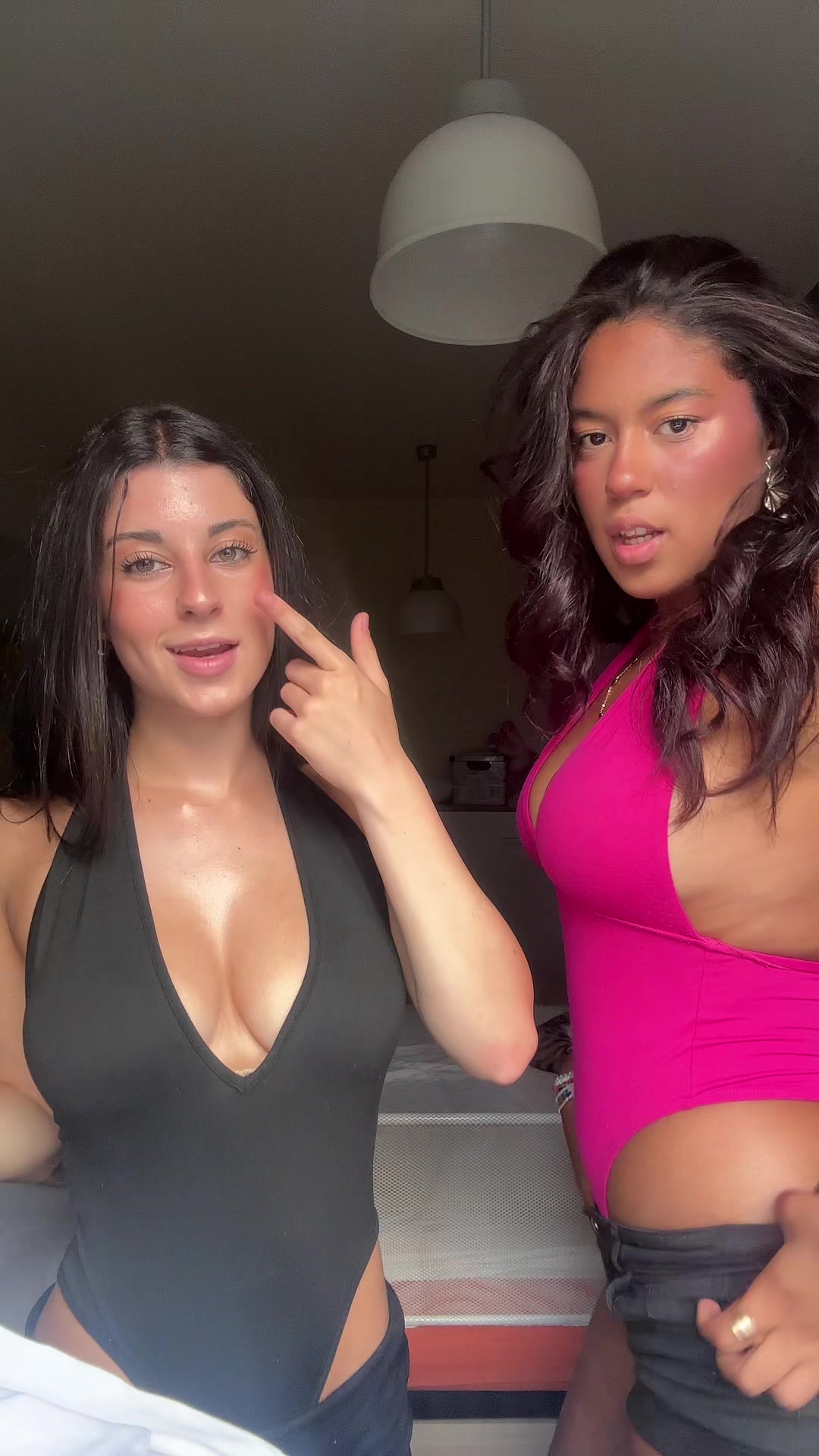 @juliaamiroo_