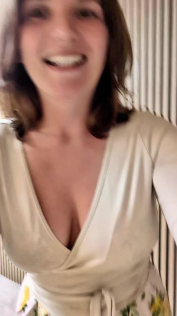 @justme-elena