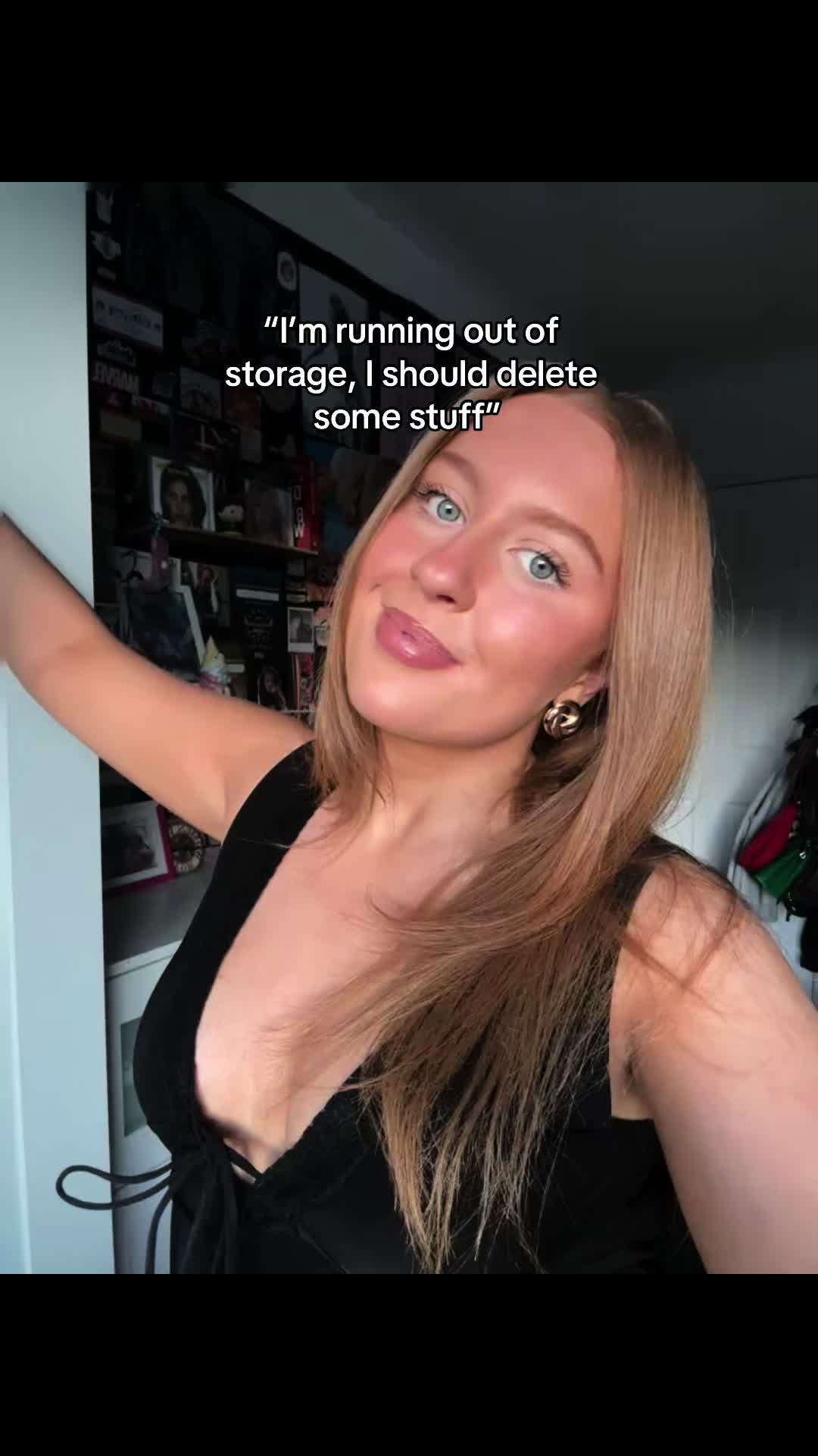 @Holls
