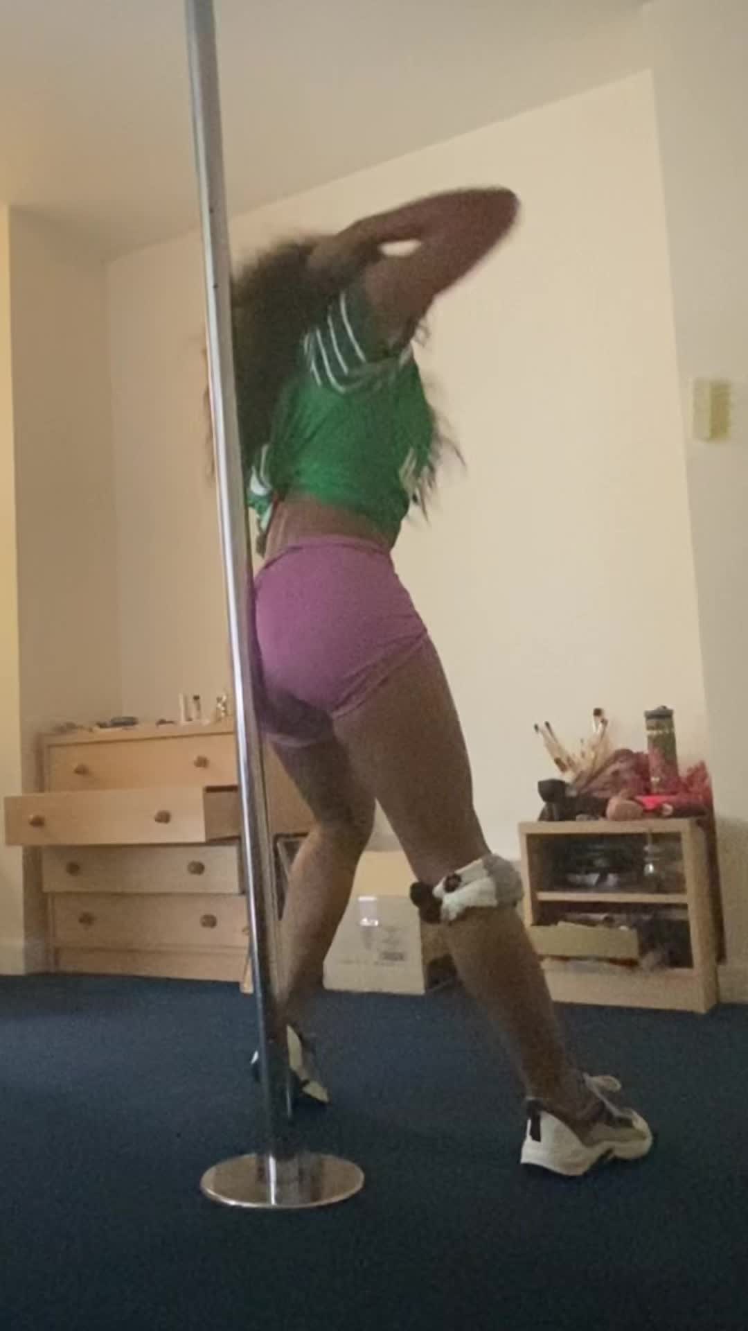 @infamousthalia