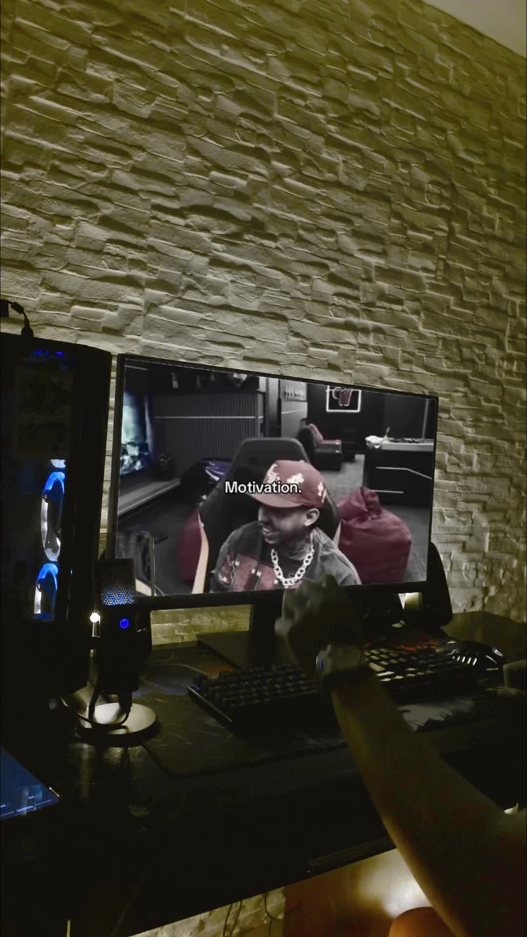 @soy_julian