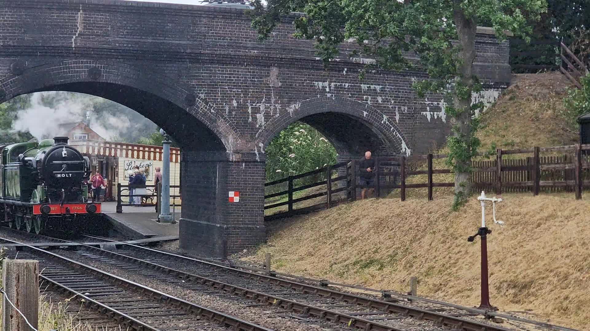 @LynnRailUK