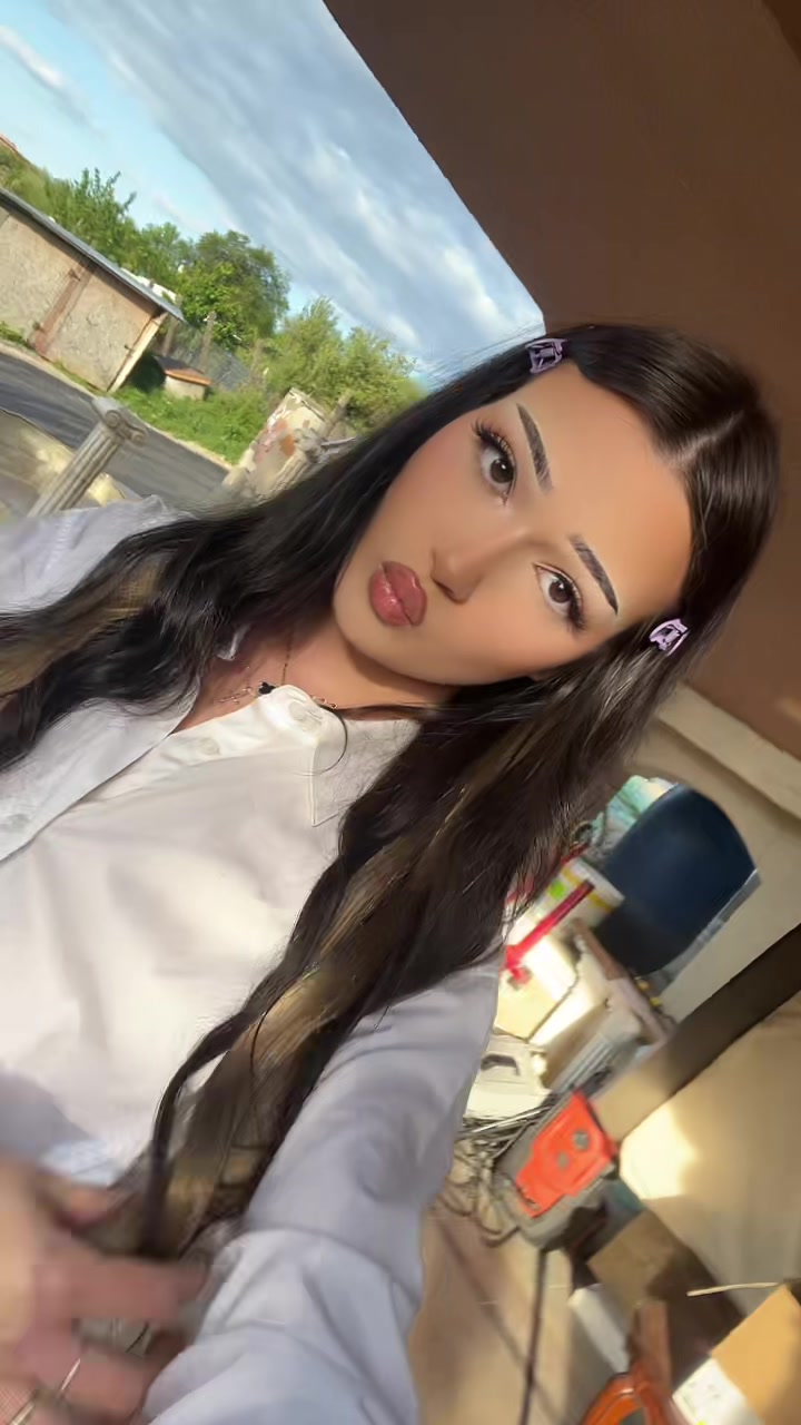 @cezara