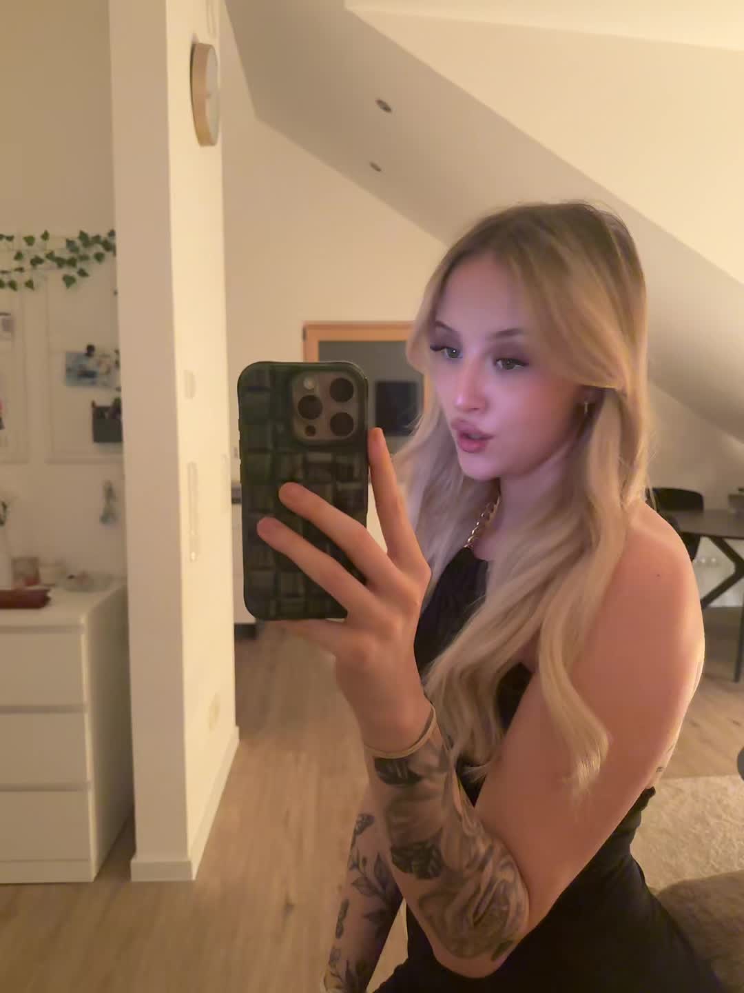 @lari