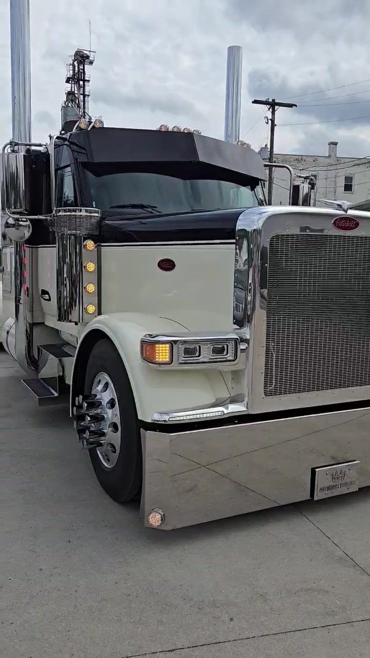 @Dickerson Custom Trucks