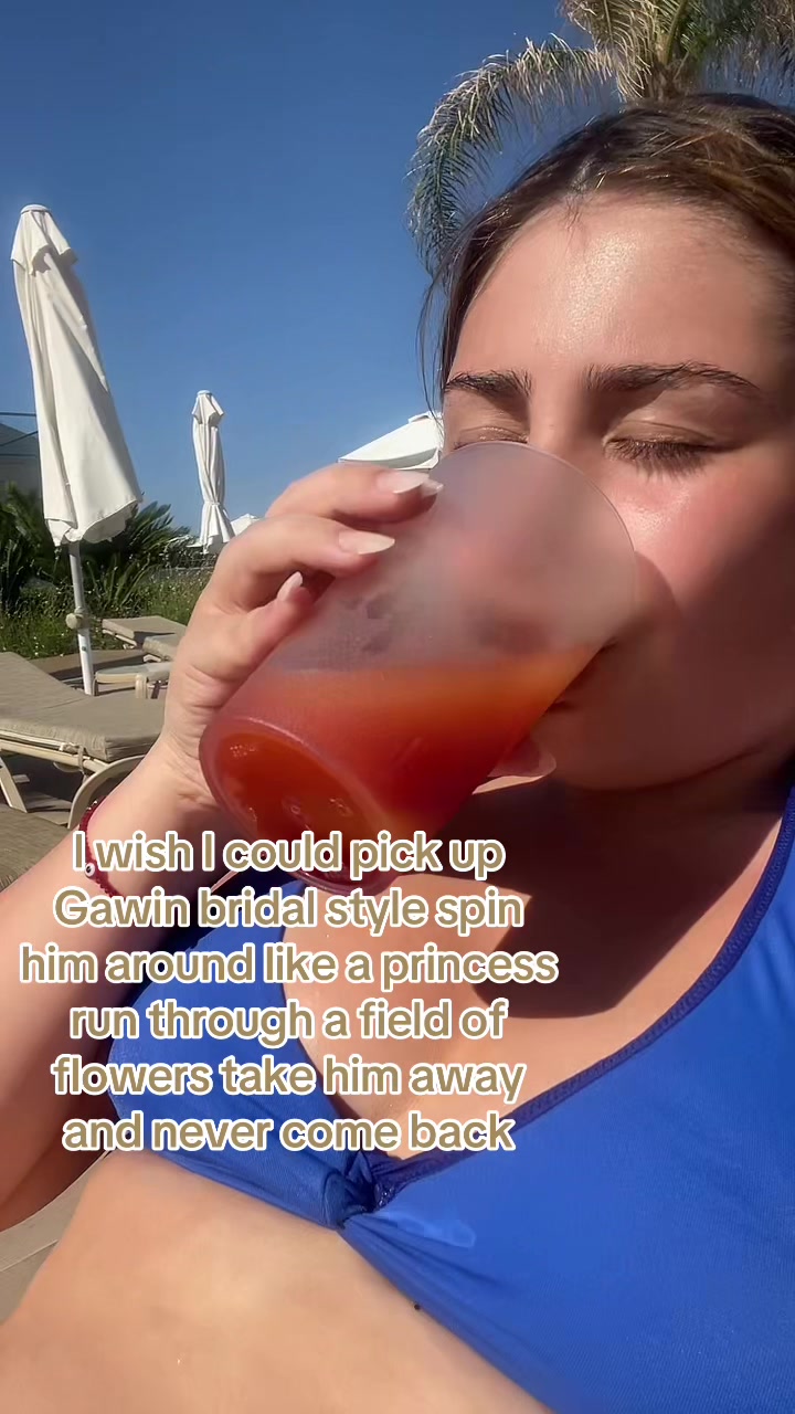 @Joss&rsquo;s gyat sum in my eye 💦🍑