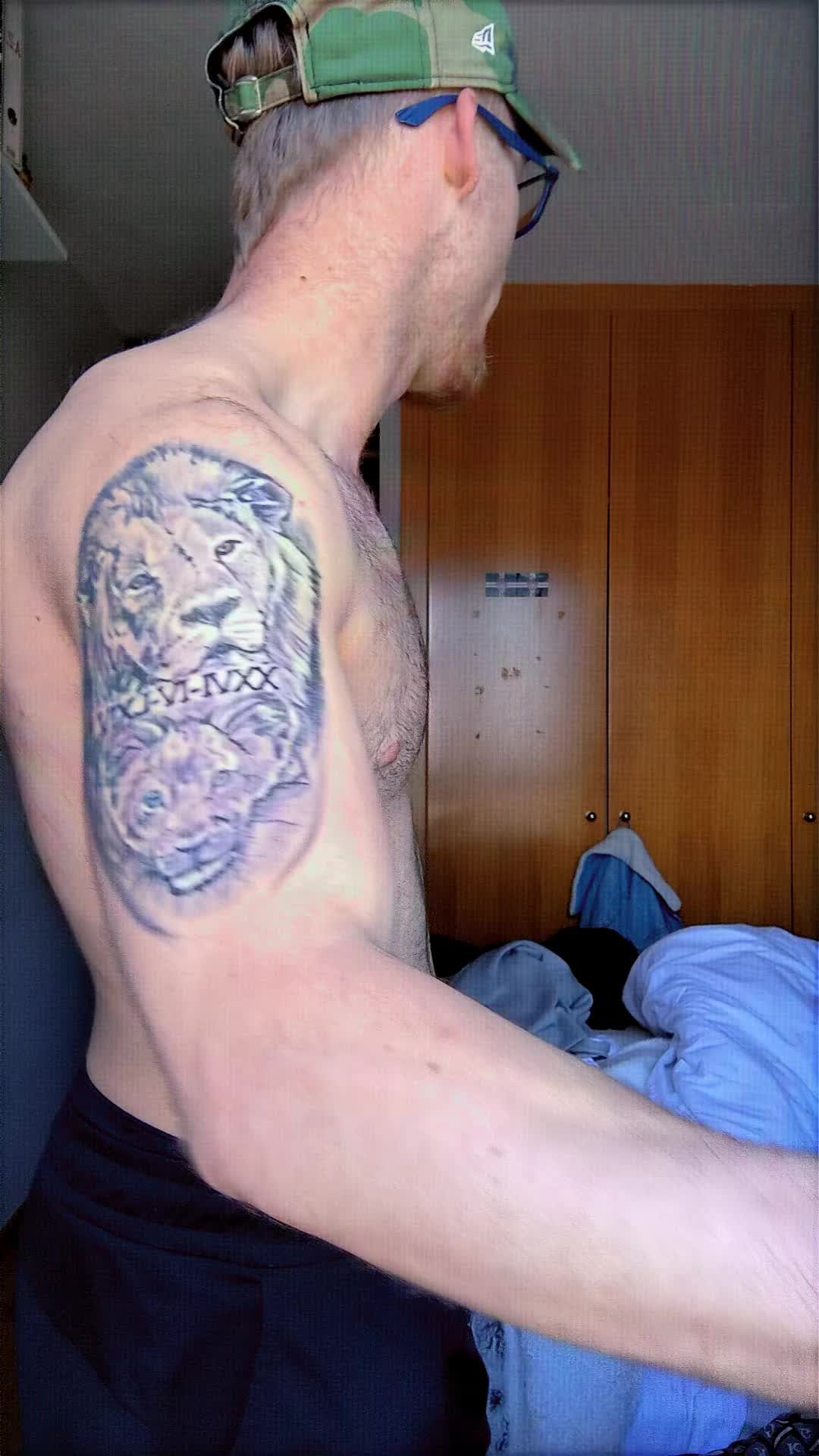 @AleeeX