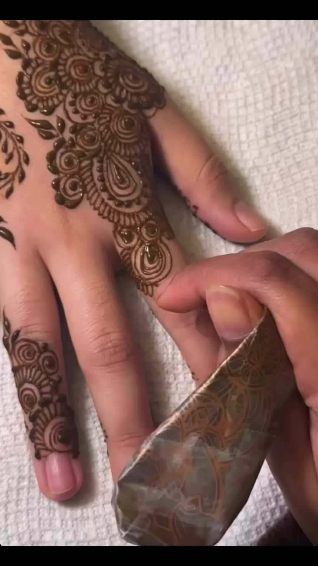 @Henna artist