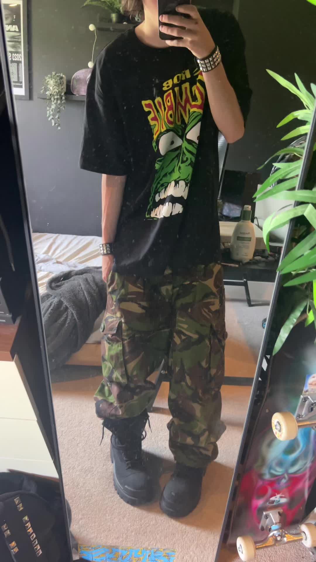 @⚜️