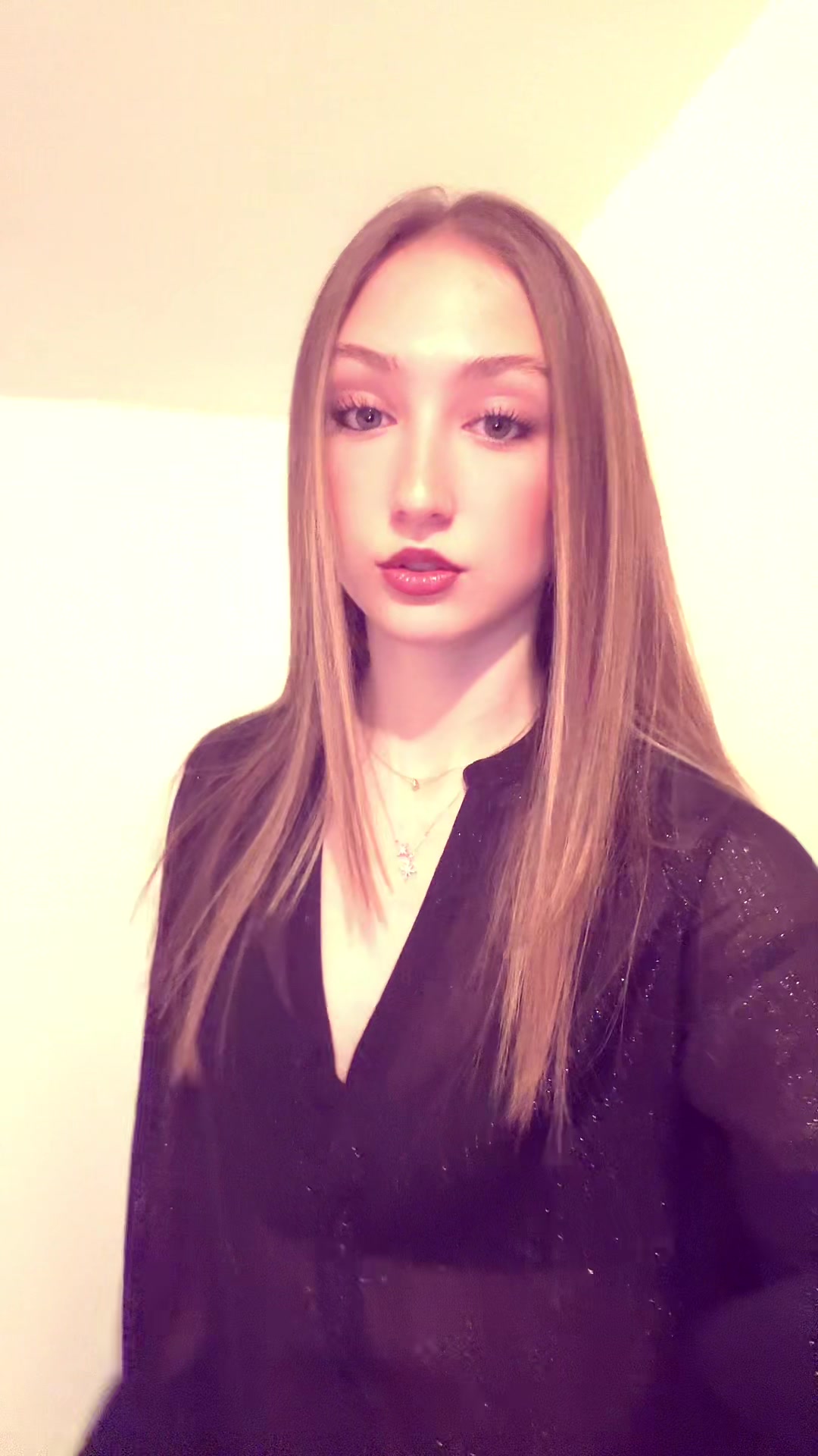 @🐝