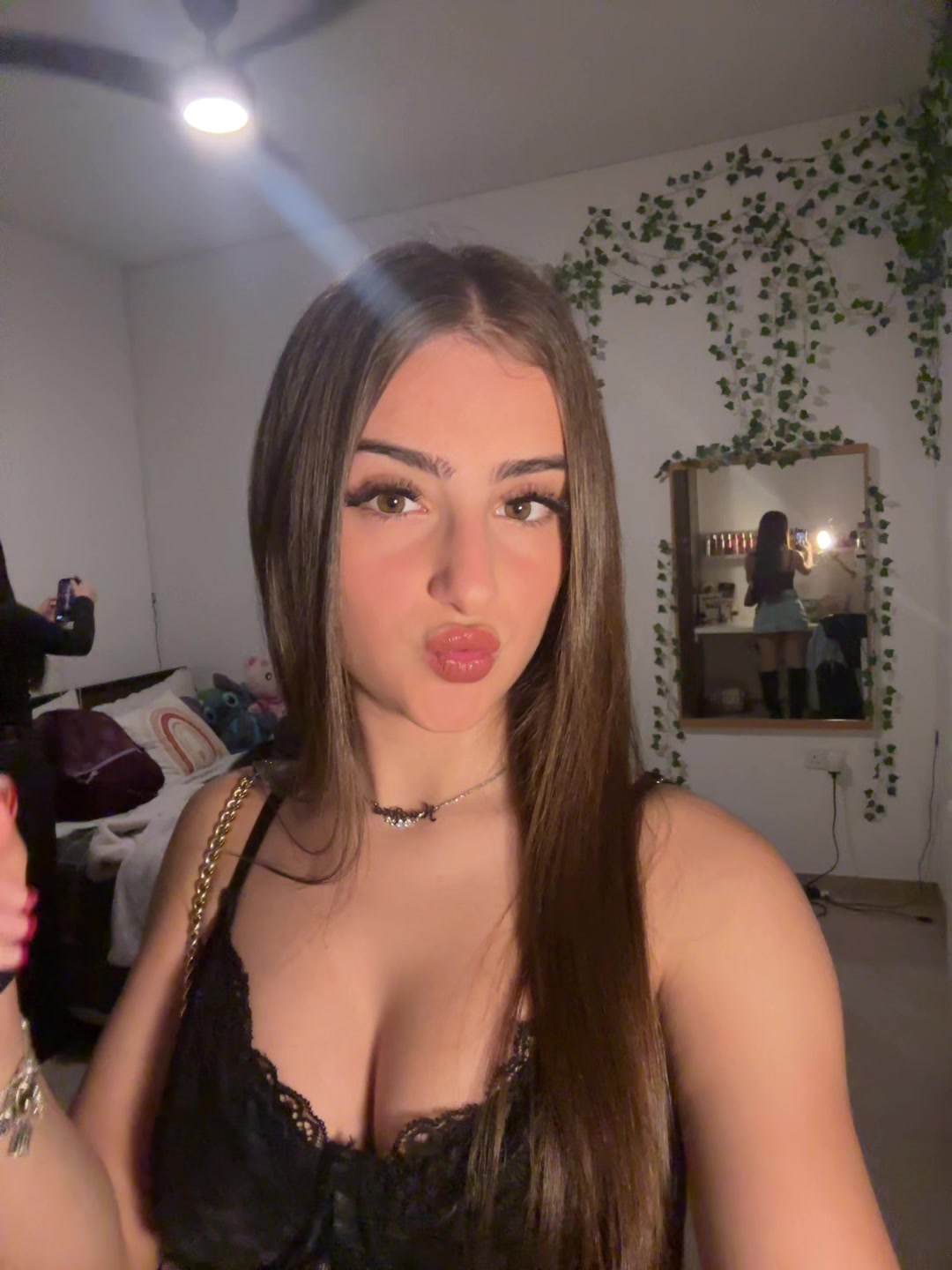 @nicoletoulaa