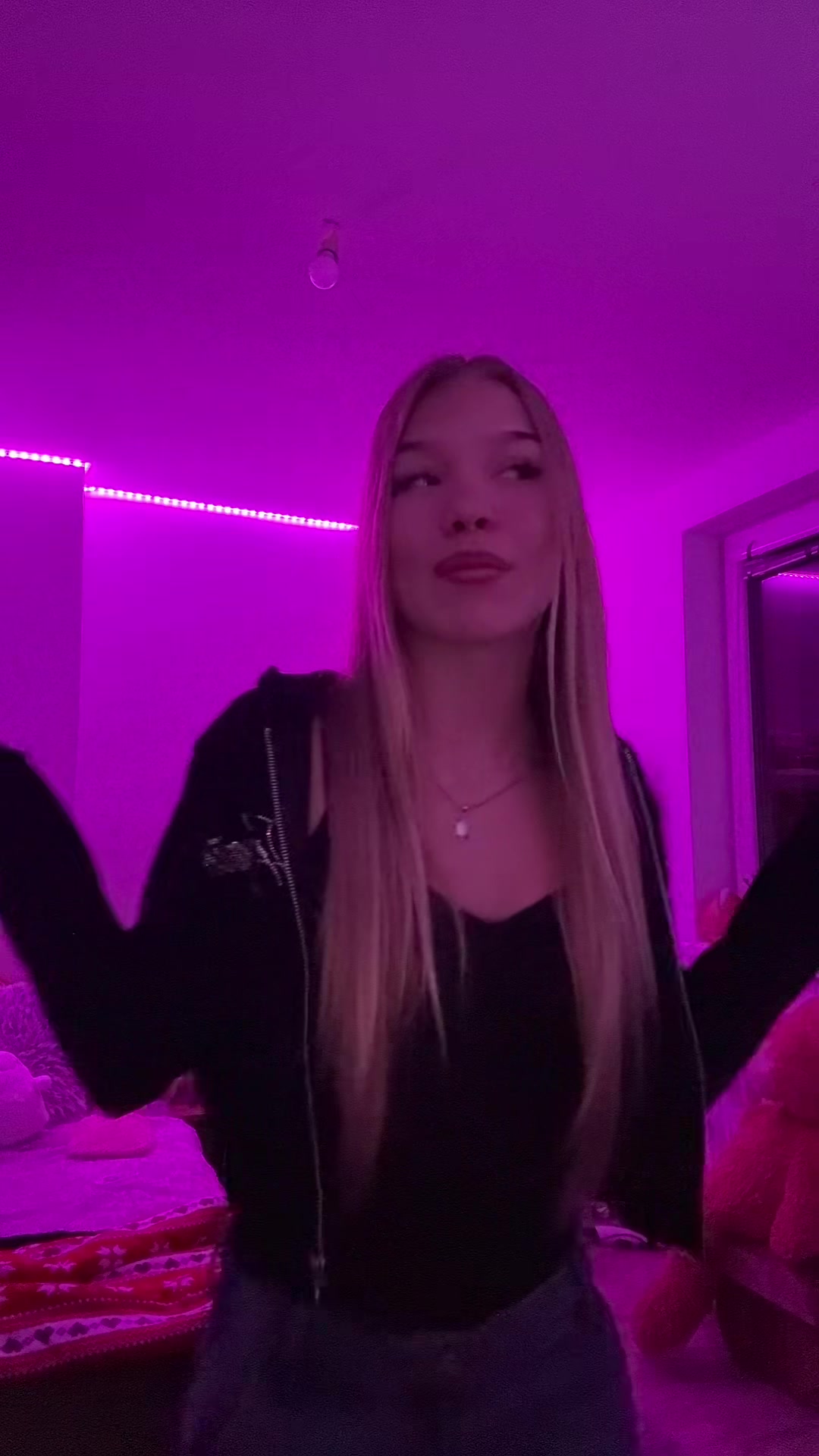 @𝒷ꨄ