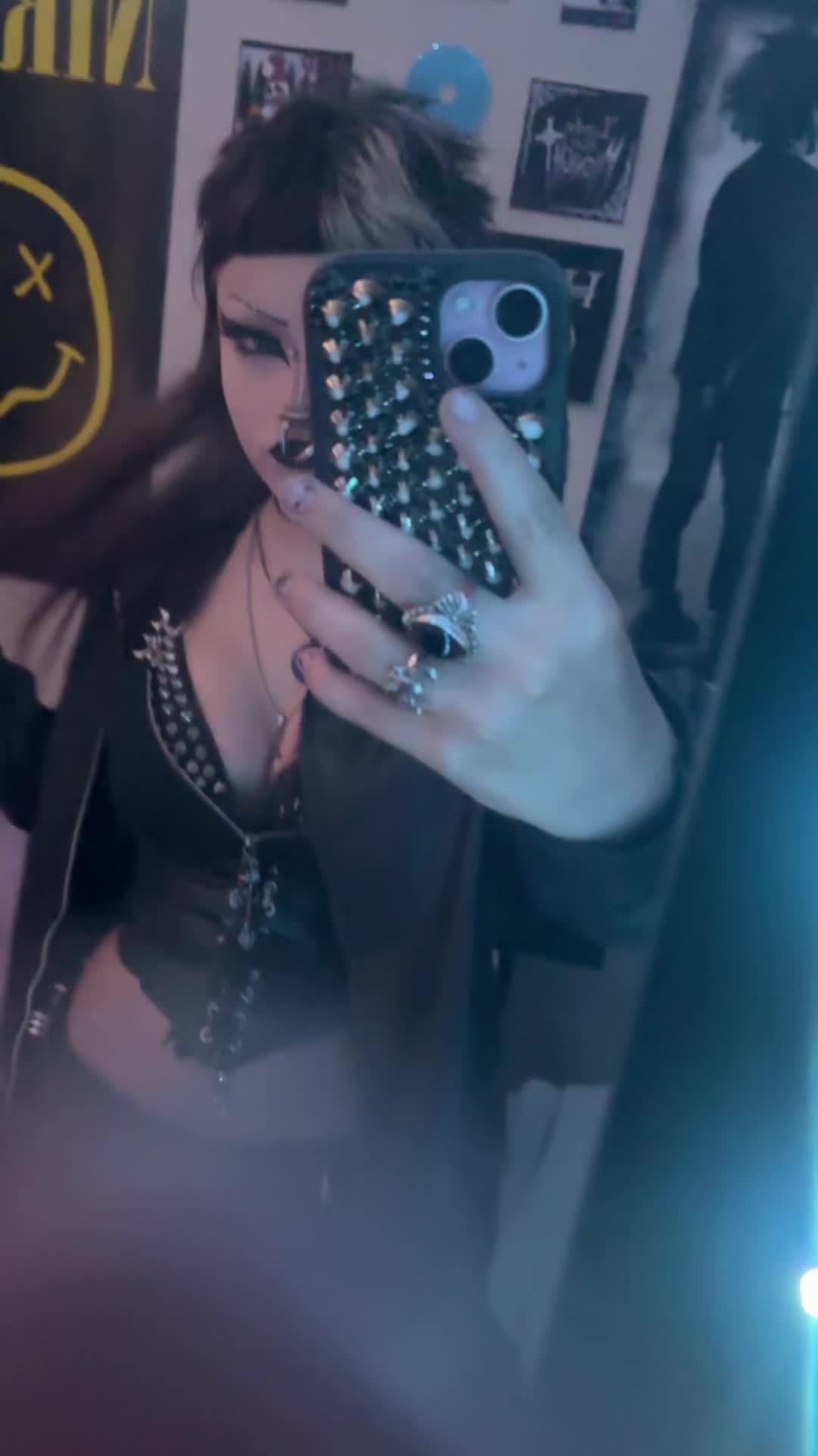 @Meg🦇