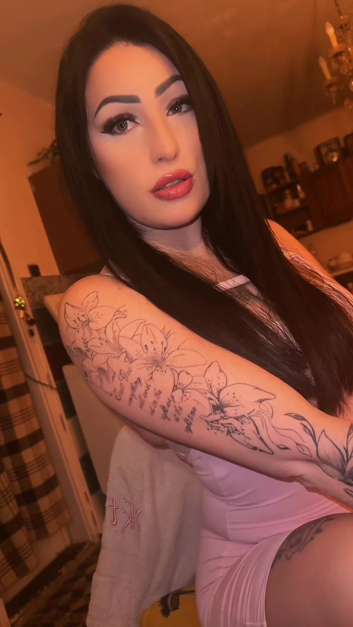@🌺🌸Mrs Viktória🌸🌺