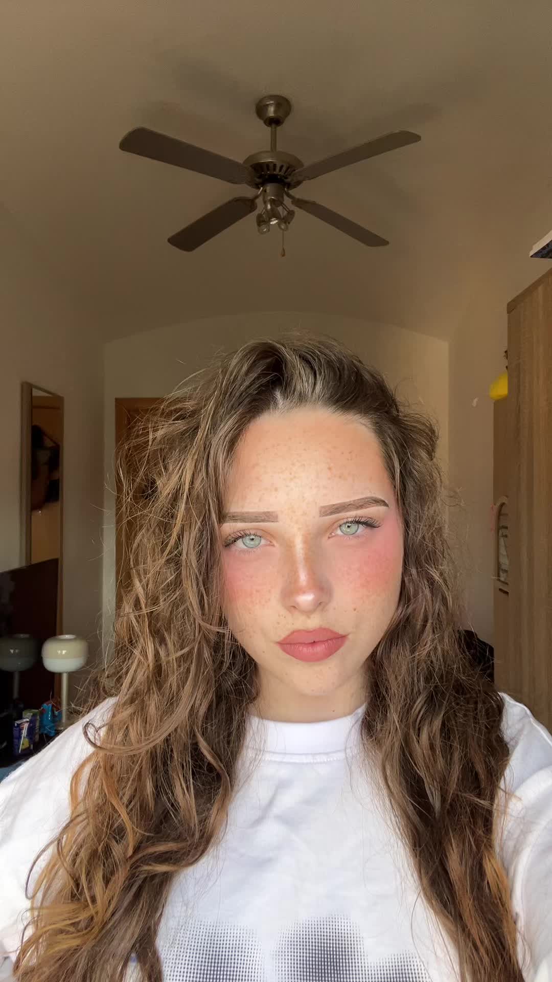 @Lola🦋