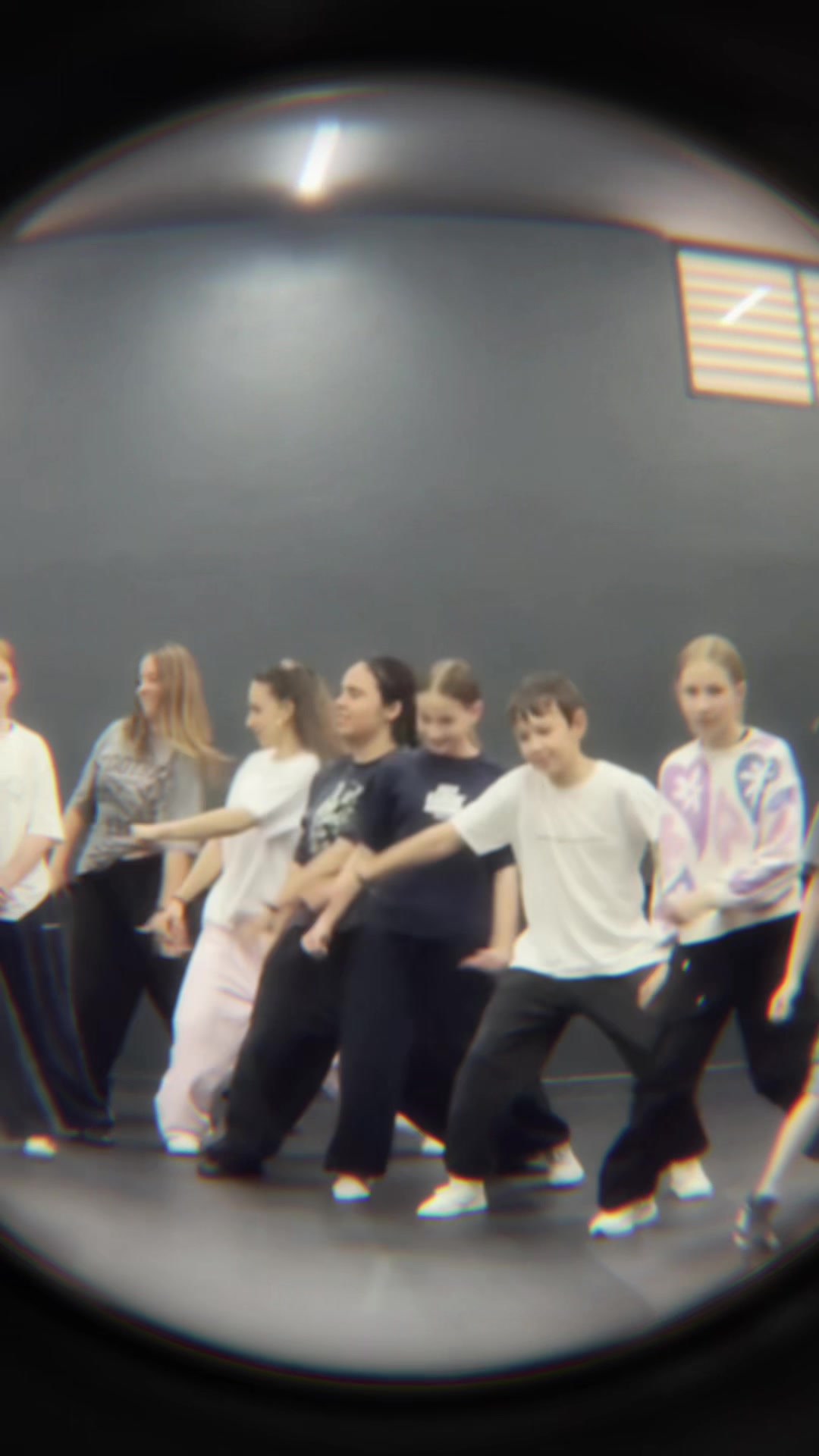 @M-dance.si