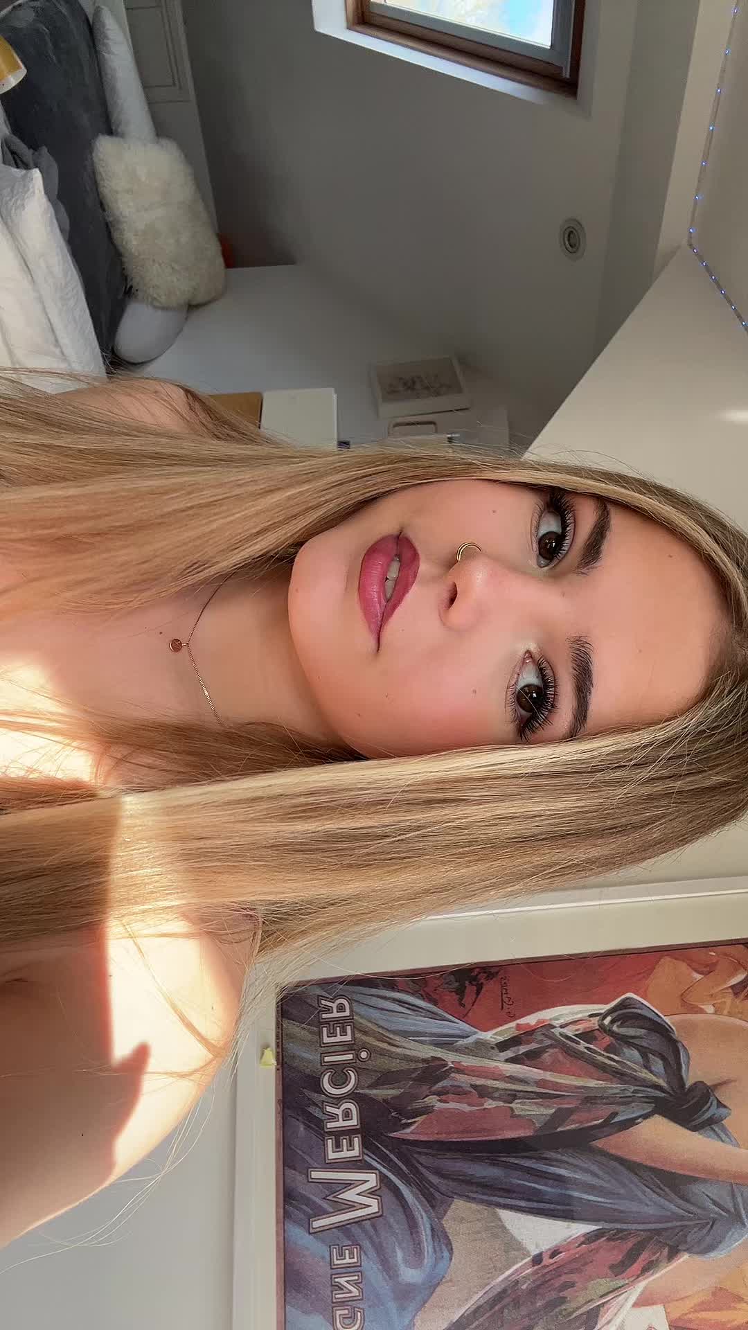 @violavalentine.a