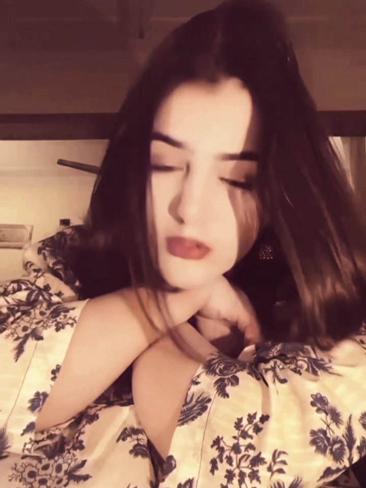 @乙ᗩᖇᗩ🦋