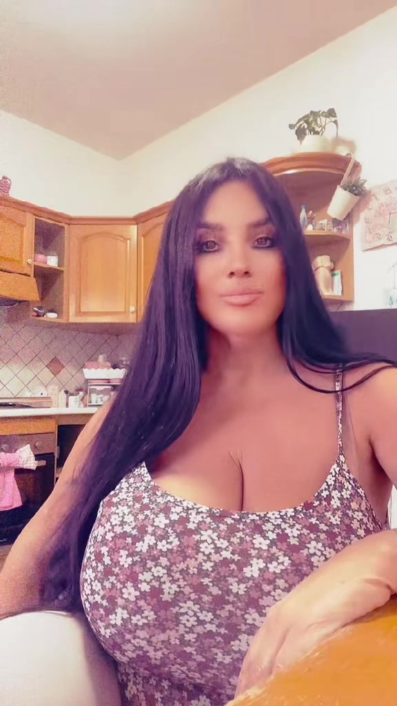 @Lunamora🌙