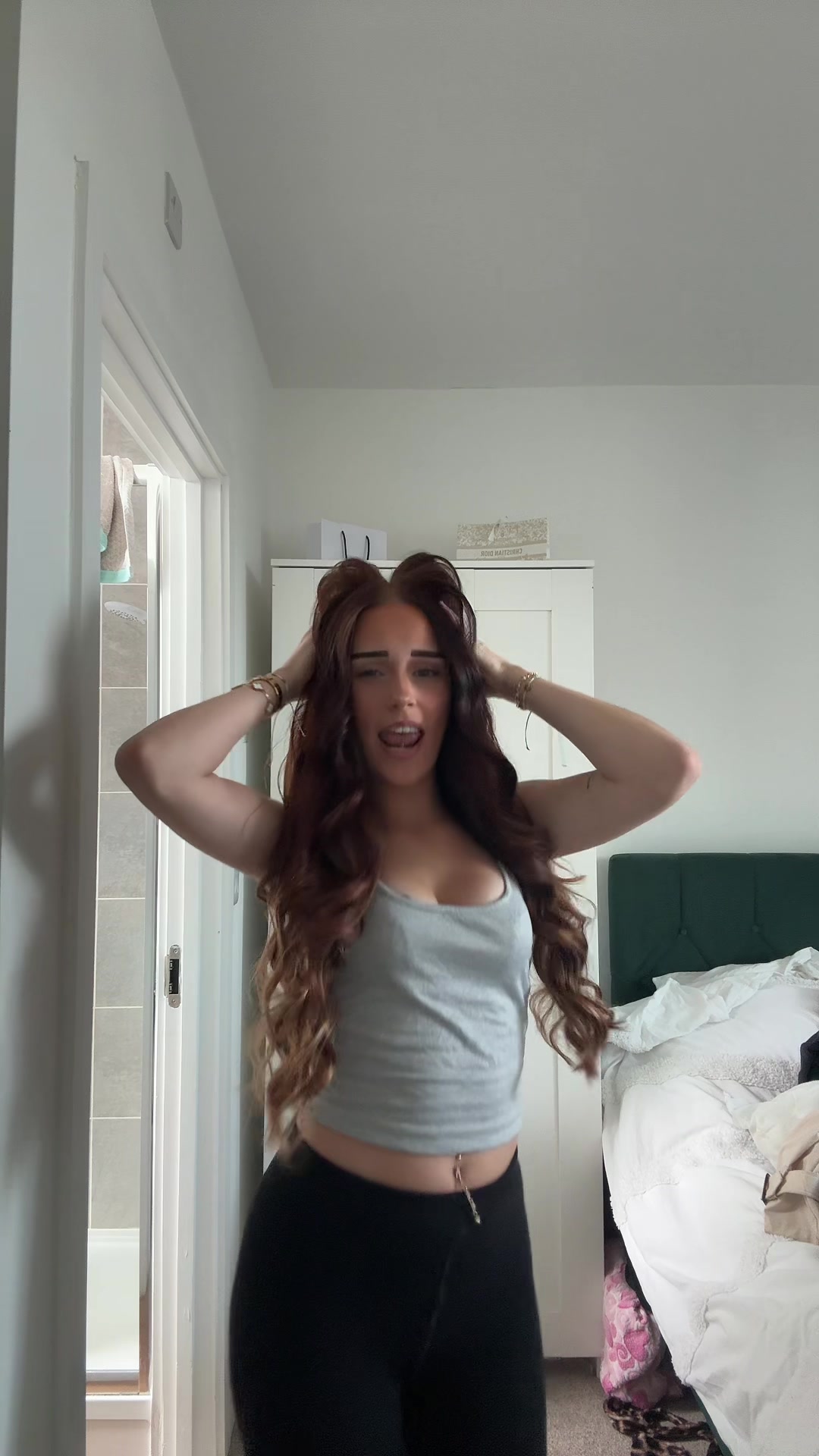 @elliespame