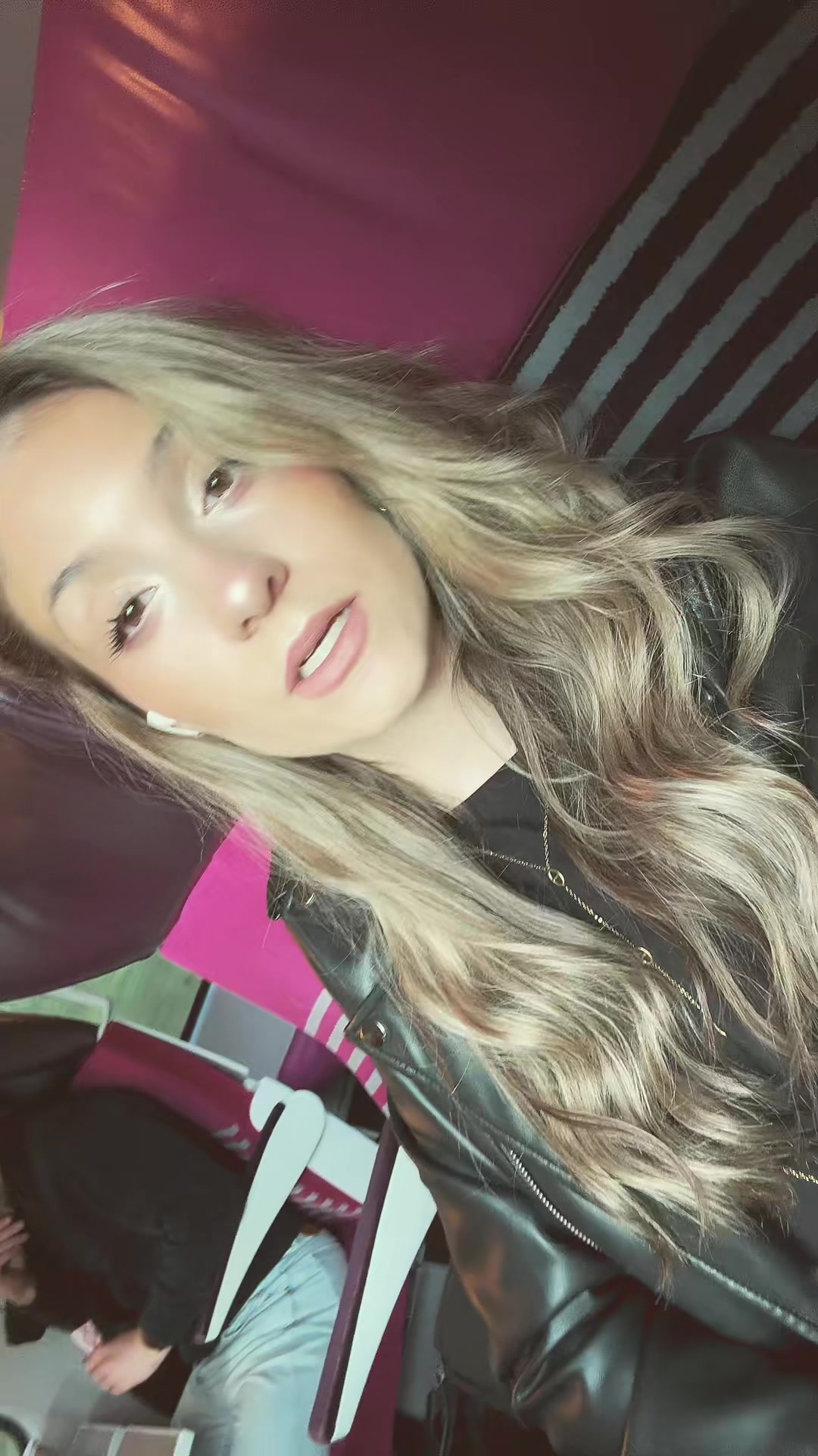 @laurena_brn