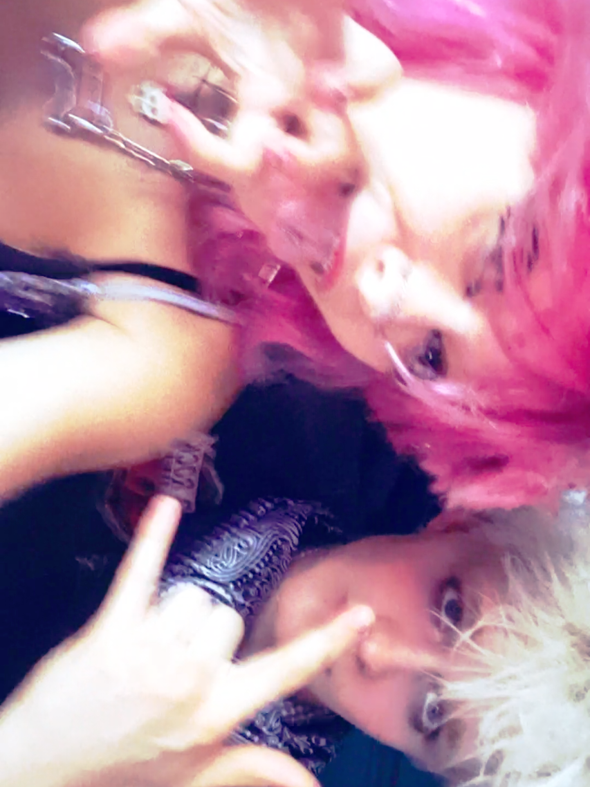 @T :3 ๐ MCM LONDON