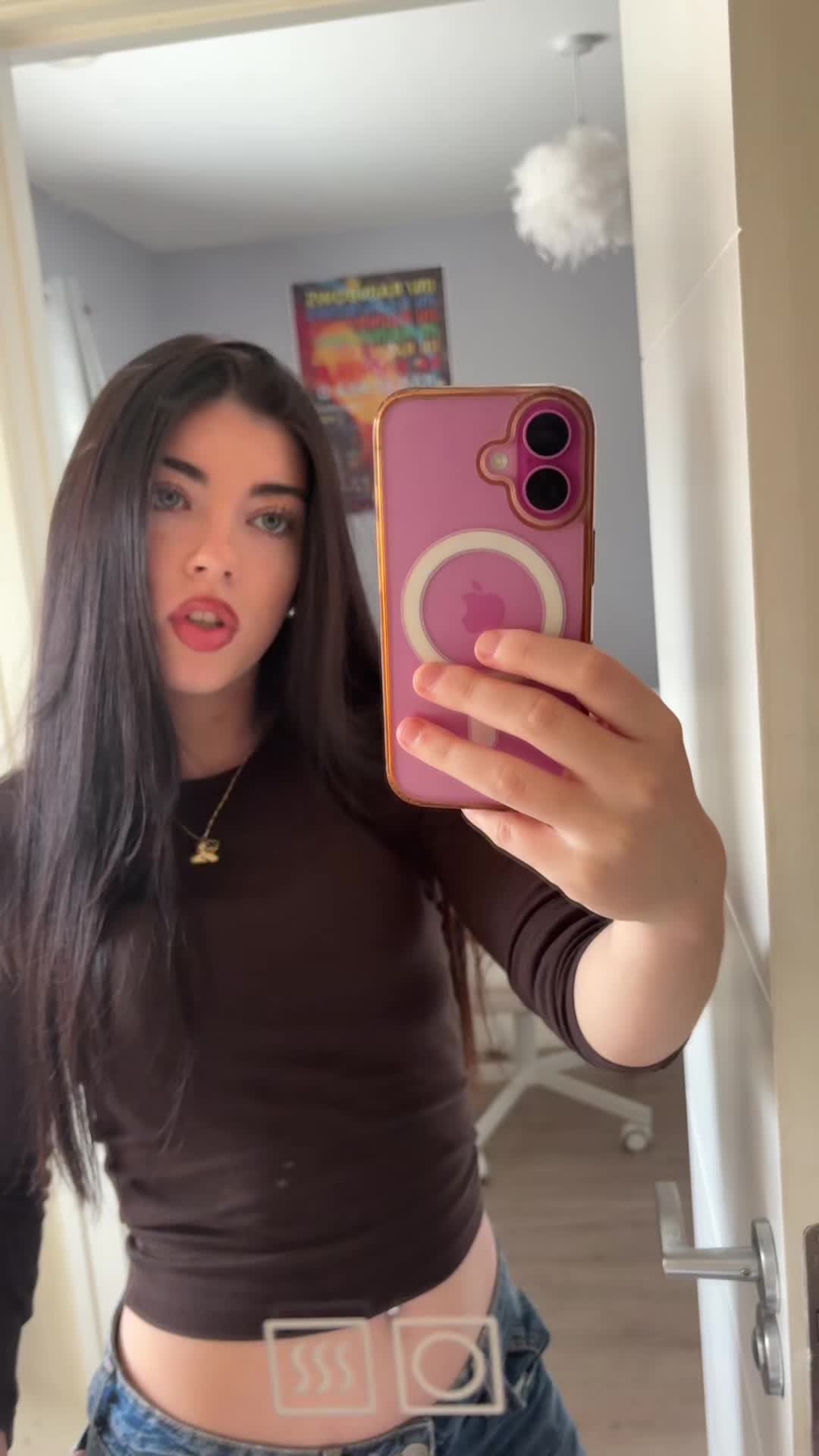 @𝓗𝓸𝓵𝓵𝔂-𝓡𝓸𝓼𝓮🍒