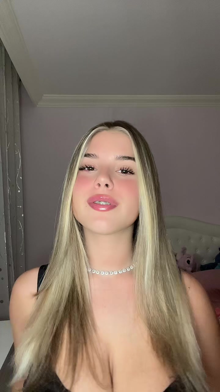 @𝟷𝟿